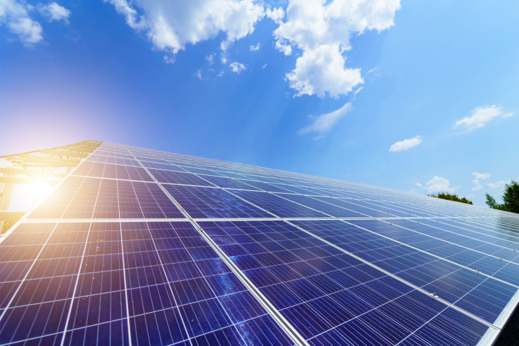 Como a energia solar pode ajudar na economia de energia elétrica